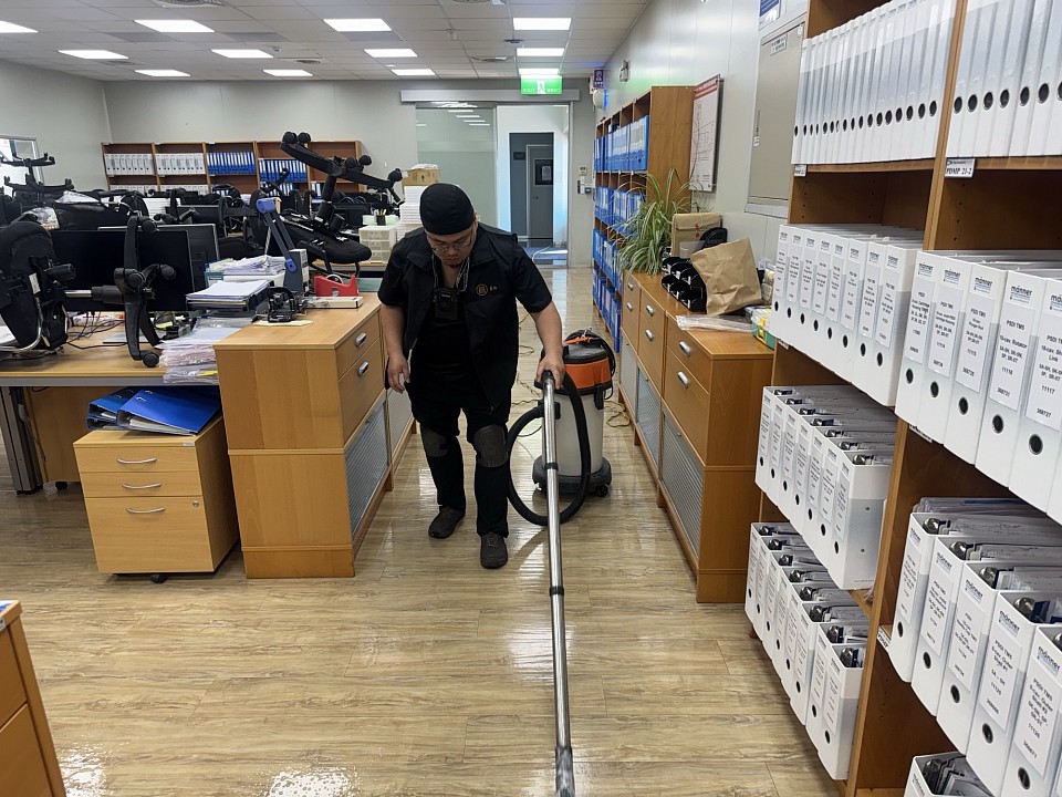 工業吸水機回收髒水